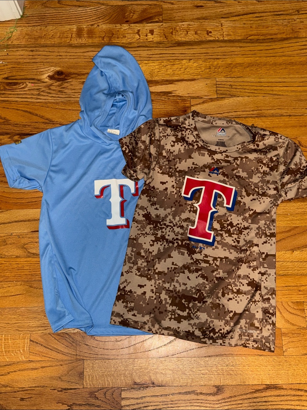 Majestic Texas Rangers Kids Tees - Light Blue & Camo size Small
